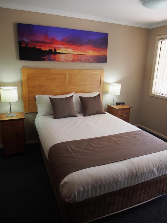 Dongara Hotel Motel Екстериор снимка