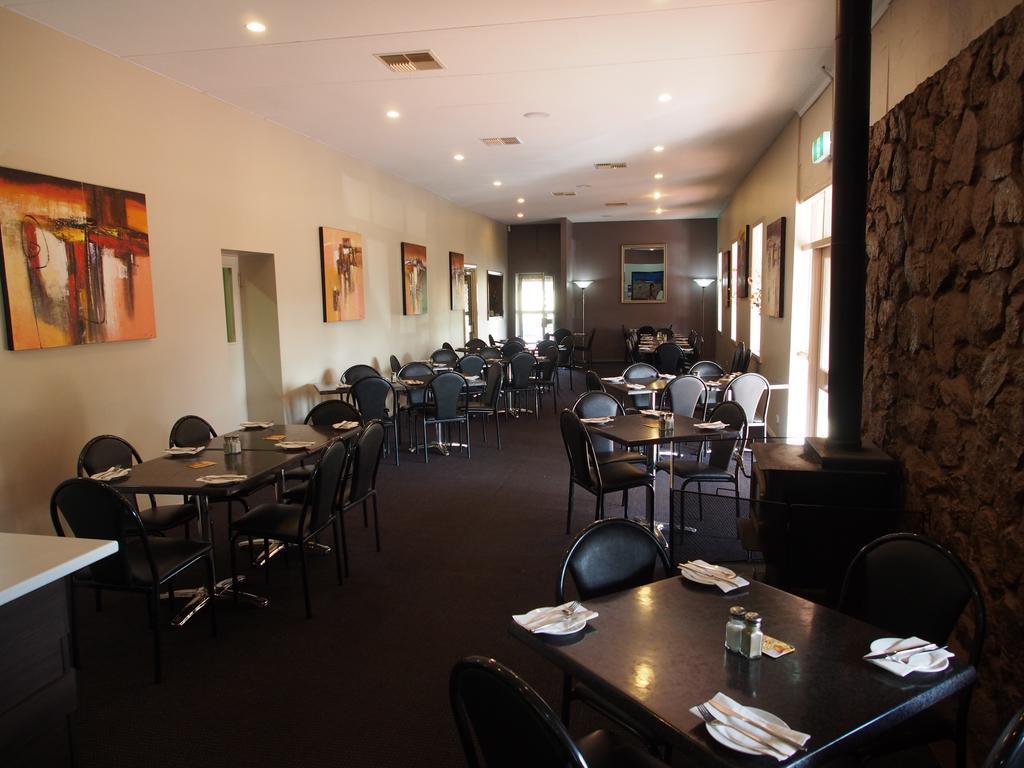 Dongara Hotel Motel Екстериор снимка