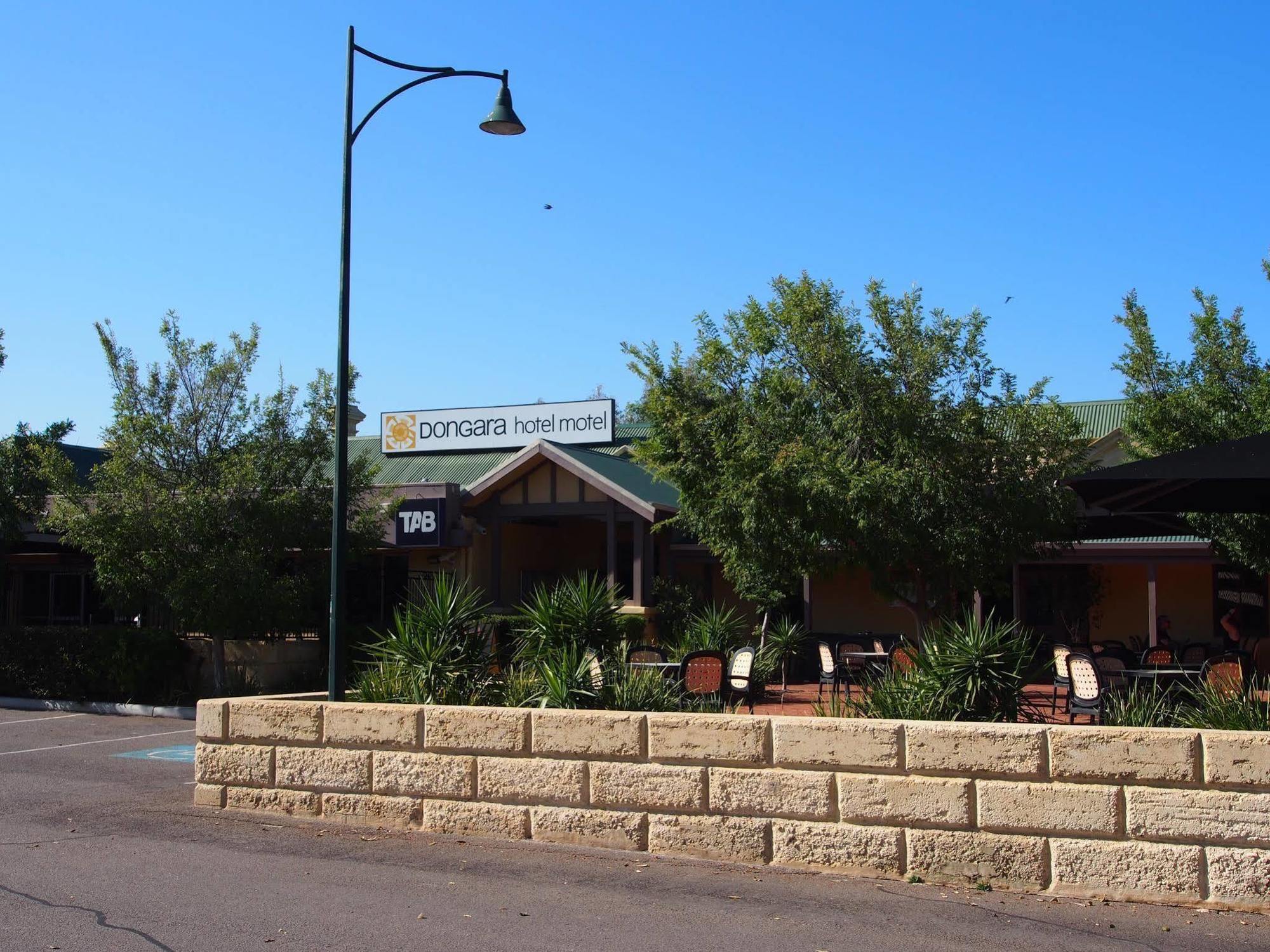 Dongara Hotel Motel Екстериор снимка